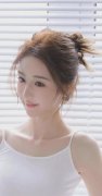 老公道在边上隔窗帘按摩
